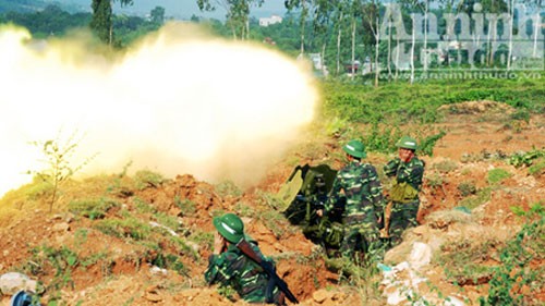 Ngac nhien khau phao 85mm bao ve bo bien, dao Viet Nam-Hinh-10