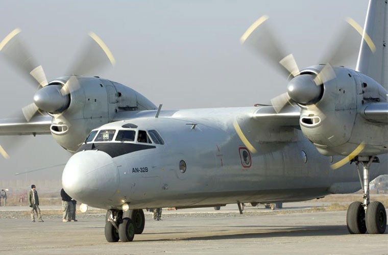 Ngac nhien: Iraq cai tien van tai co An-32B mang bom danh IS-Hinh-6