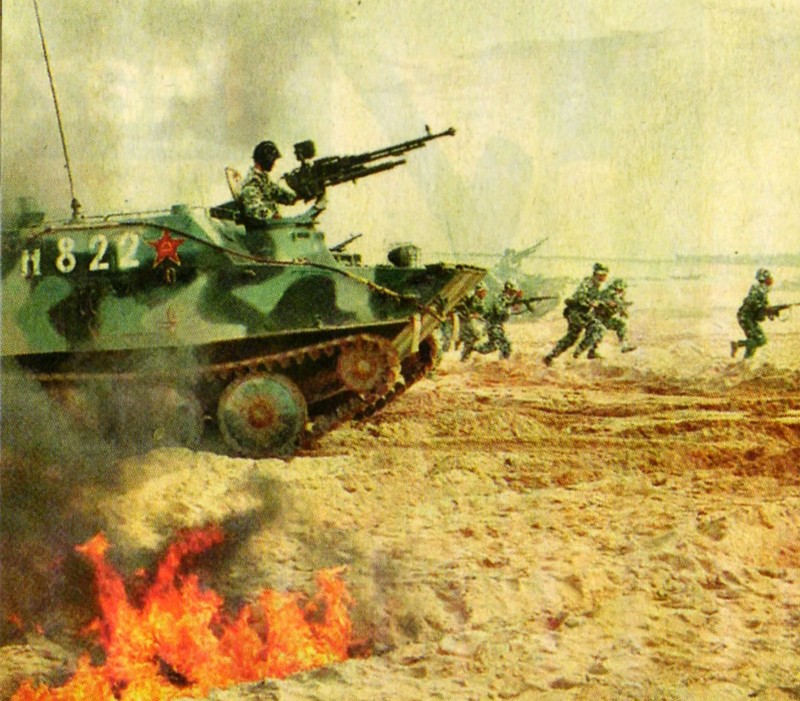Tham lam: Trung Quoc sao chep xe boc thep BTR-50 co lo-Hinh-5