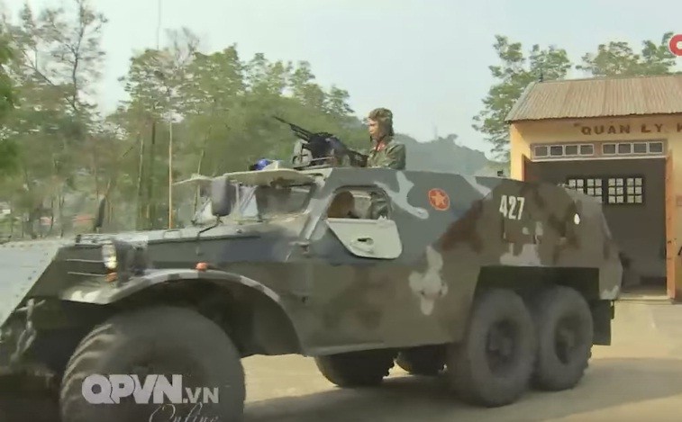 Viet Nam nang cap xe boc thep BTR-152 the nao?-Hinh-3