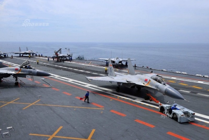 Anh: Tiem kich J-15 Trung Quoc bay tro lai sau tai nan