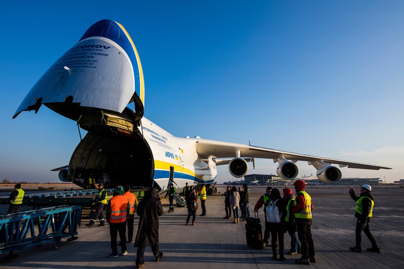 Trung Quoc so huu may bay van tai An-225: Vo cung nguy hiem-Hinh-5