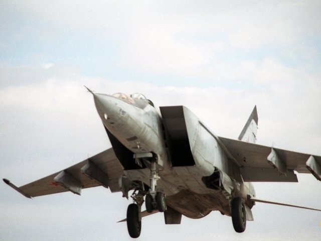 Tiem kich MiG-25: “Qua lua” vi dai cua Lien Xo-Hinh-9