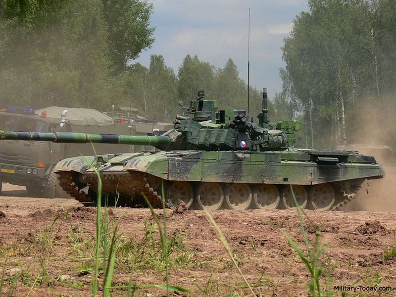 Czech ban xe tang T-72M4 cu, Viet Nam nen mua ngay?-Hinh-12