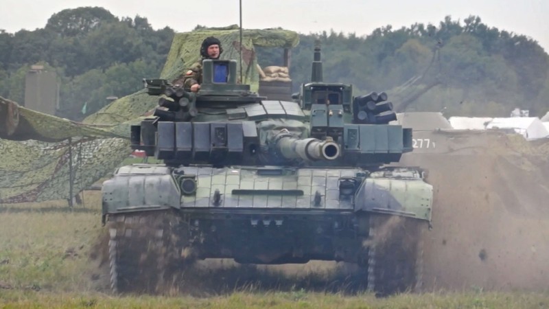Czech ban xe tang T-72M4 cu, Viet Nam nen mua ngay?-Hinh-3
