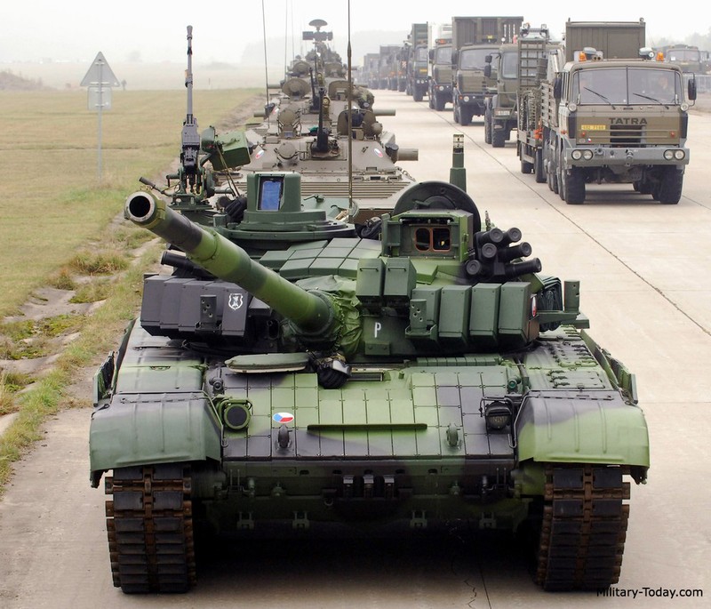 Czech ban xe tang T-72M4 cu, Viet Nam nen mua ngay?-Hinh-5
