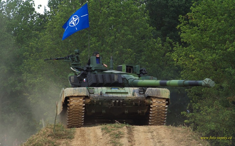 Czech ban xe tang T-72M4 cu, Viet Nam nen mua ngay?
