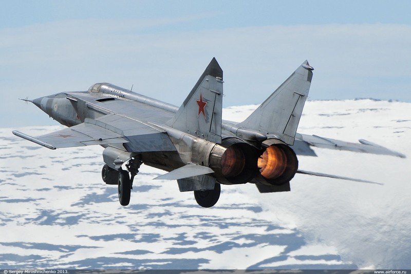 Chien tich kho tin cua tiem kich MiG-25 truoc may bay My-Hinh-10