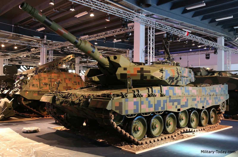 Xe tang Leopard 2PL co giup Ba Lan cu noi Armata Nga?-Hinh-6