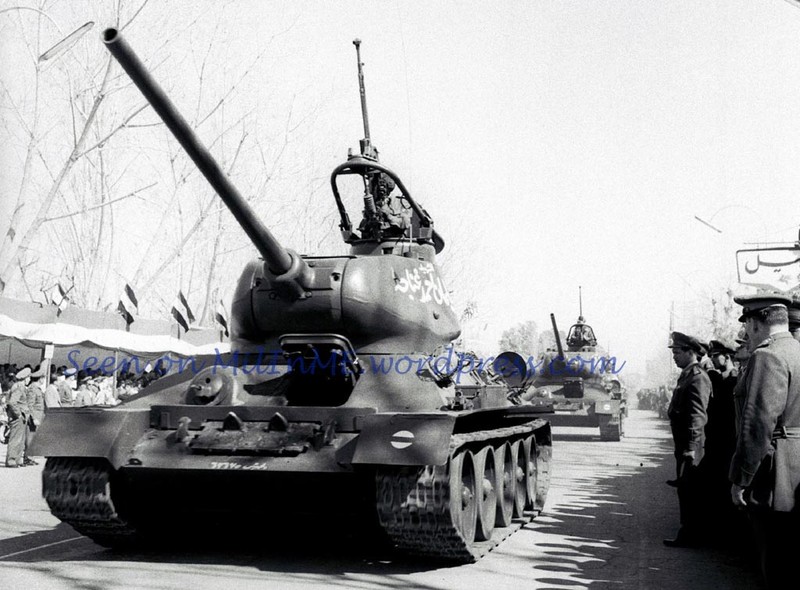 Kinh ngac: “Bo lao” T-34-85 van tham chien o Syria-Hinh-2