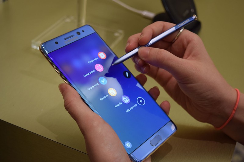 Samsung yeu cau tat ca doi tac ngung ban Galaxy Note 7