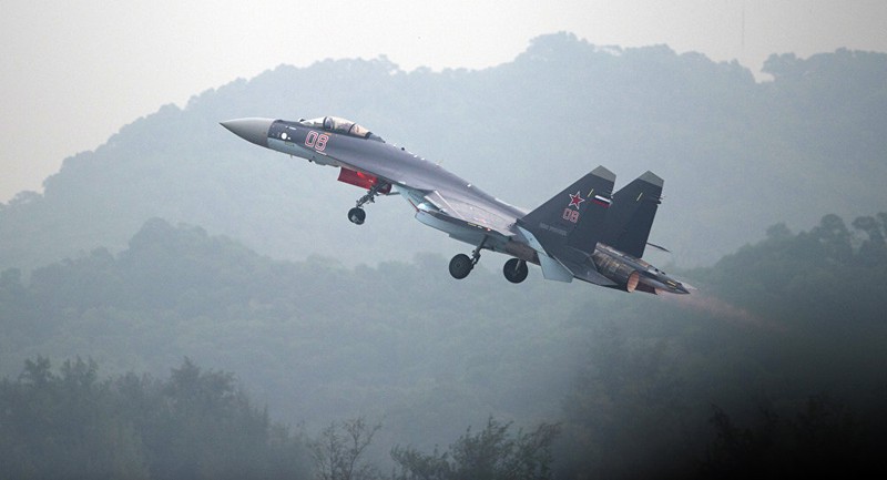 Muon lai Su-35, phi cong Trung Quoc phai hoc tieng Nga