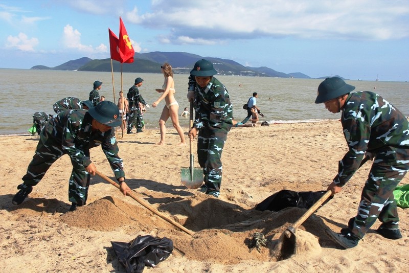 An tuong hoc vien truong Si quan Khong quan don rac bai bien-Hinh-3