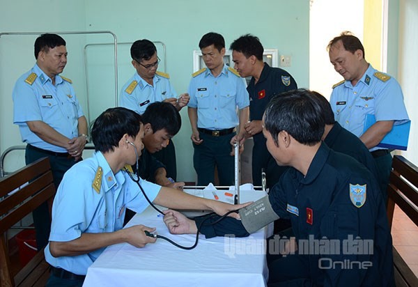 Suc manh dang gom tiem kich Su-27 cua Viet Nam-Hinh-8