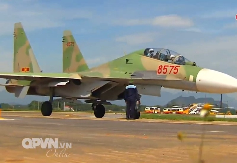 Chong mat canh “ho mang” Su-30MK2 Viet Nam nhao lon-Hinh-9