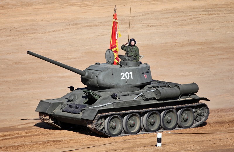 Kho do canh xe tang T-34-85 tac chien o Yemen-Hinh-8