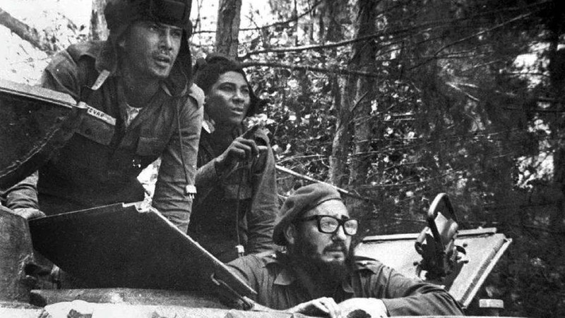 Anh hiem lanh tu Fidel Castro chien dau trong tran Vinh Con Lon