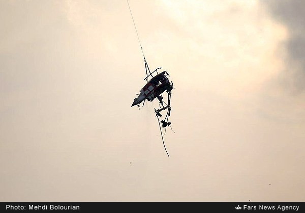Muc kich truc thang Mi-17 Iran cau xac may bay roi-Hinh-10