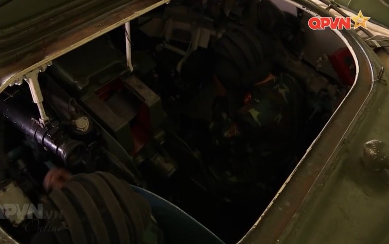 Cuc hiem ben trong xe tang PT-76 cua Viet Nam-Hinh-5