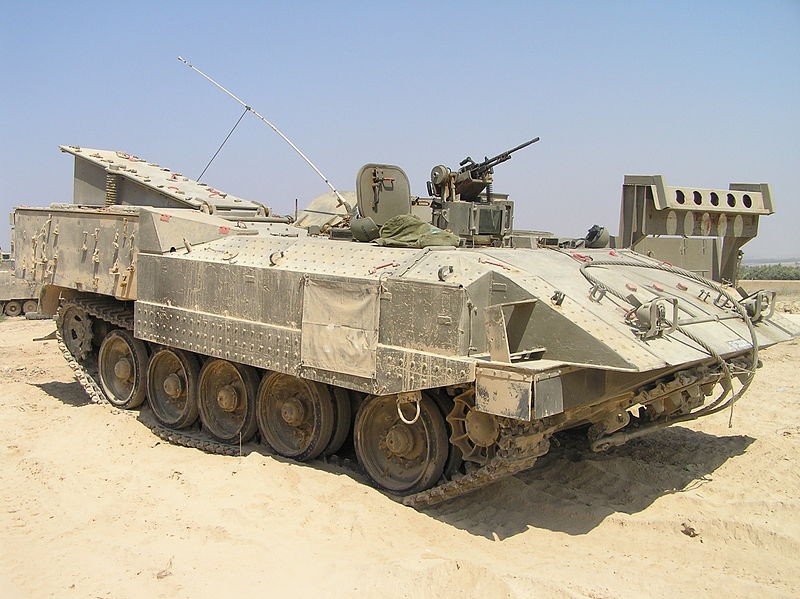 Kinh ngac tot do phien ban xe tang T-54/55 cua Israel-Hinh-12