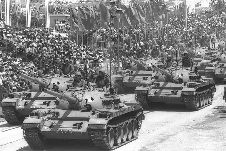 Kinh ngac tot do phien ban xe tang T-54/55 cua Israel-Hinh-9