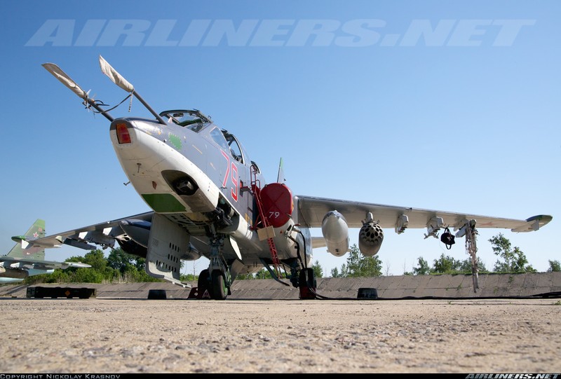 Tuong tan so may bay Su-25 moi duoc tang cuong den Syria-Hinh-9