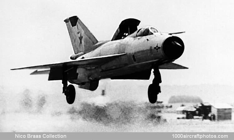 Khong the tin noi phien ban MiG-21 ha canh nhu…truc thang-Hinh-8
