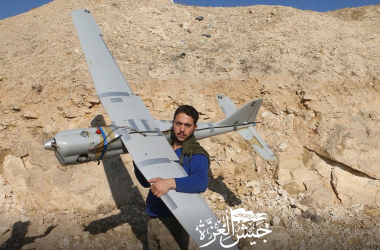 Mo xe UAV Nga vua bi phien quan ban ha o Syria