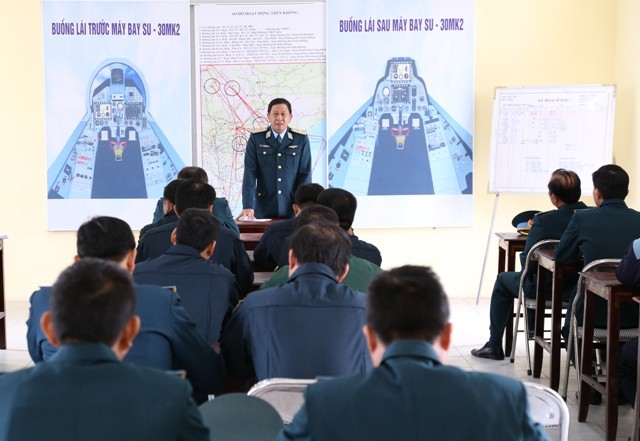 Ngam dan tiem kich Su-30MK2 Viet Nam tai don vi “moi”-Hinh-4