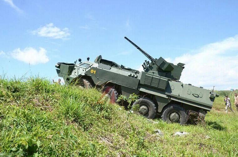 Dang gom dan xe thiet giap BTR-4M cua TQLC Indonesia-Hinh-6