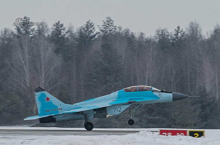 Hoanh trang canh tiem kich MiG-35 tien vao bau troi-Hinh-5