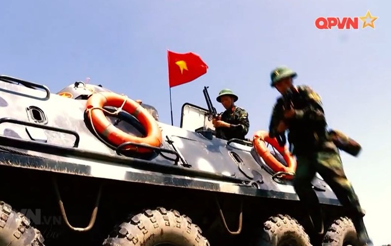 Viet Nam bat dau nang cap “taxi chien truong” BTR-60PB-Hinh-8