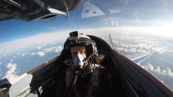 Chong mat goc anh tu buong lai tiem kich MiG-29-Hinh-5