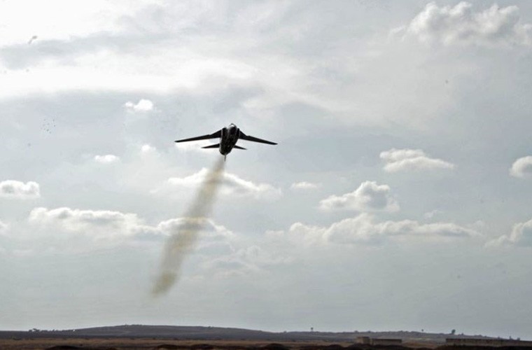 Khoanh khac tiem kich MiG-23 Syria nem bom xong, cuong cuong thao chay-Hinh-10