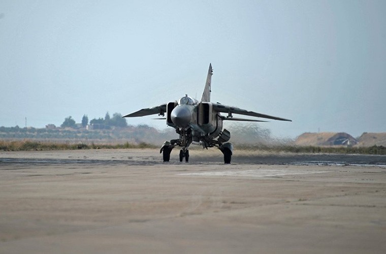 Khoanh khac tiem kich MiG-23 Syria nem bom xong, cuong cuong thao chay-Hinh-8