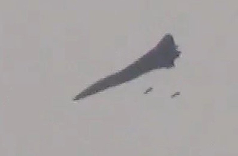 Khoanh khac tiem kich MiG-23 Syria nem bom xong, cuong cuong thao chay