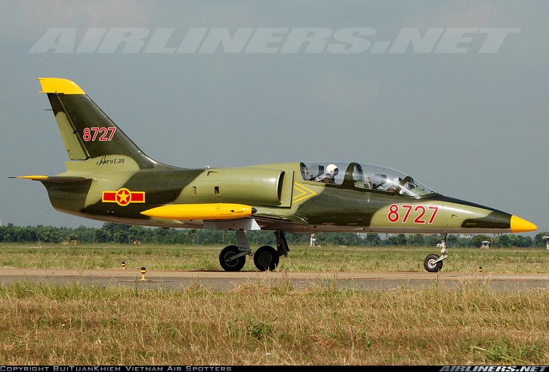 Nong hoi: Viet Nam quyet dinh mua may bay Yak-130