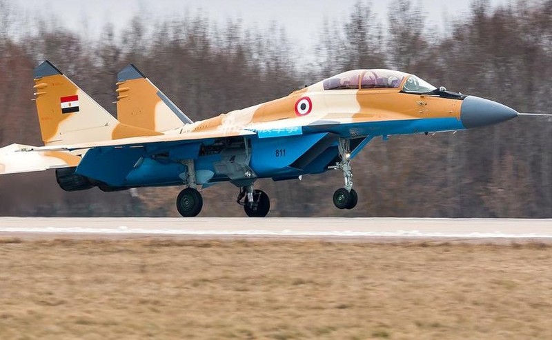 Lo dien chiec tiem kich MiG-29M2 dau tien cho khach hang