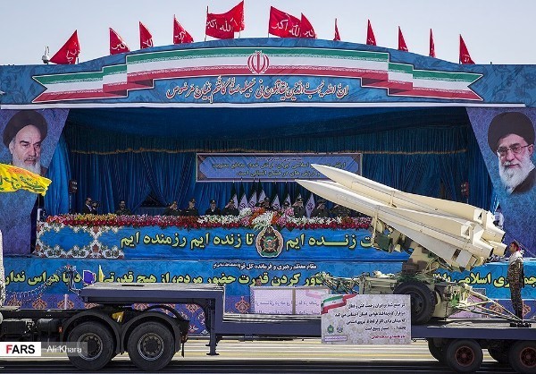 Muc kich Quan doi Iran duyet binh hoanh trang, khoe S-300PMU2-Hinh-9