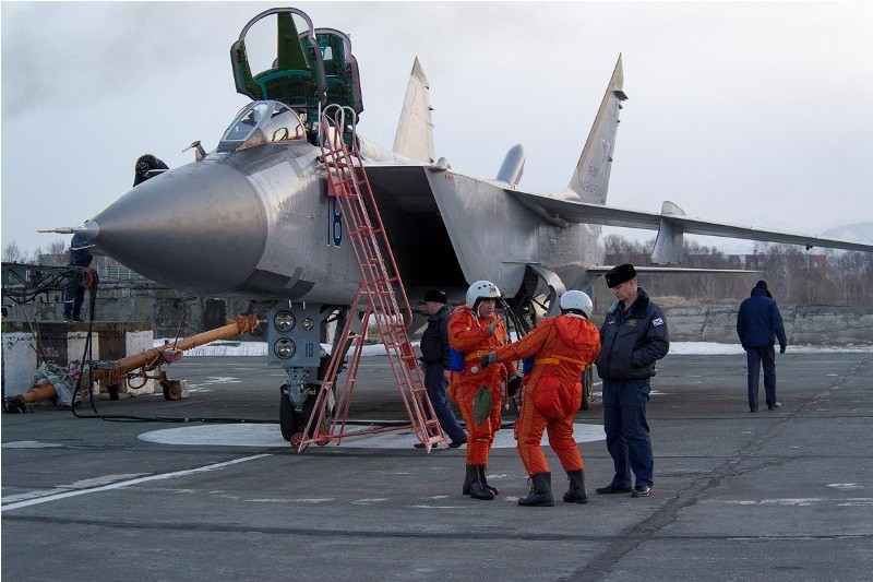 Muc kich cuoc di san dem cua may bay MiG-31-Hinh-7