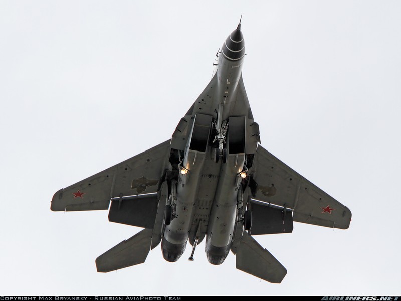 Hien truong MiG-29K gap nan lat ngua, chong vo-Hinh-7
