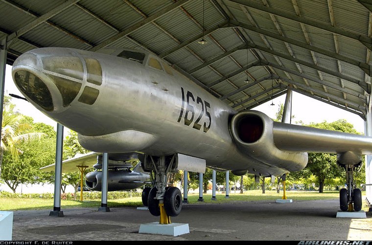 That kinh dan may bay Khong quan Indonesia nhung nam 1960-Hinh-3