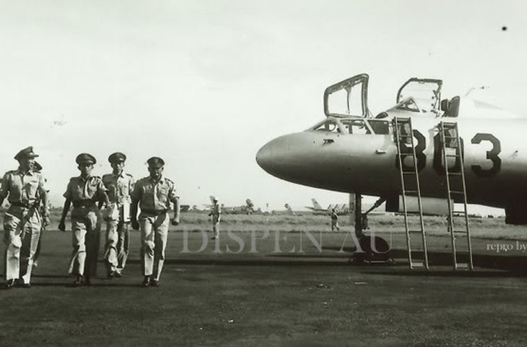 That kinh dan may bay Khong quan Indonesia nhung nam 1960-Hinh-5