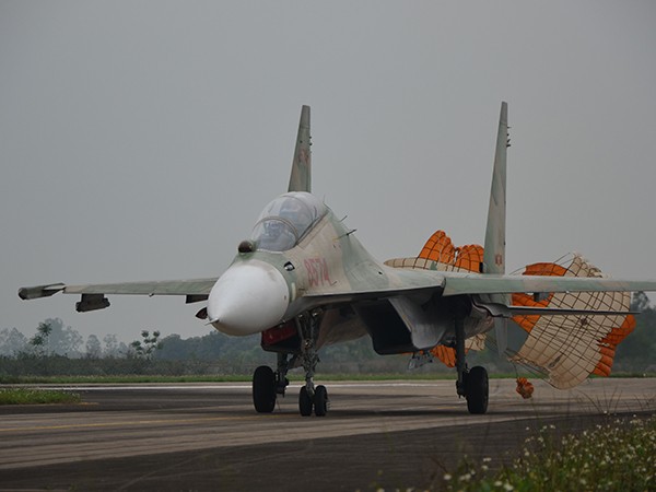 Gioi qua: VN tu tang han Su-22, Su-27, sua chua Su-30MK2-Hinh-9