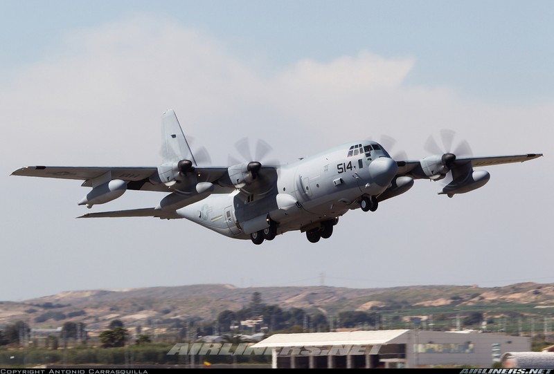 Kinh hoang hien truong may bay C-130 cua My gap nan-Hinh-12
