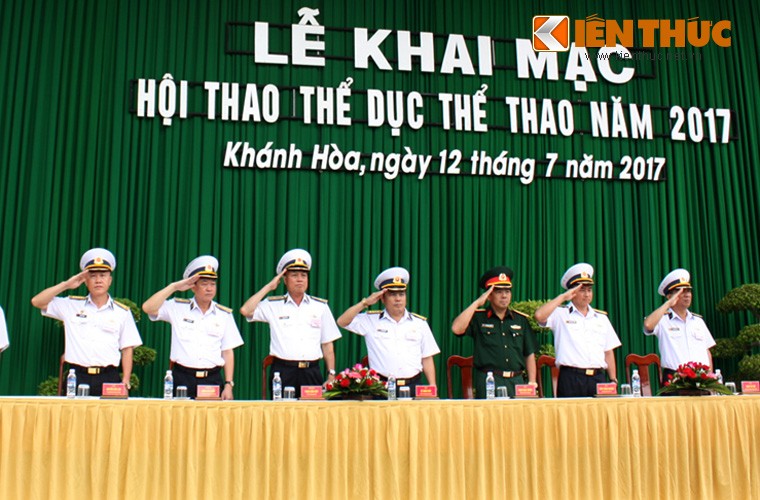 Hoanh trang khai mac Hoi thao TDTT Hai quan Viet Nam-Hinh-3