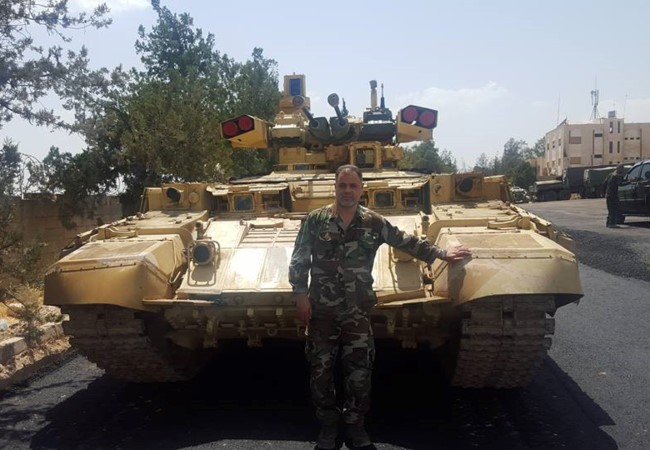 &quot;Ke huy diet&quot; BMPT-72 ra tran o Syria, phien quan IS tan doi