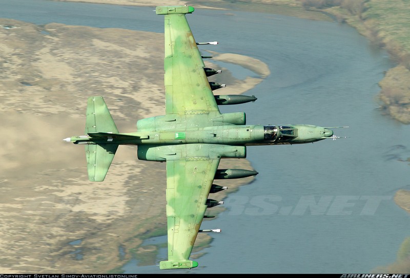 Bi an may bay cuong kich Su-25 Iran khong phu hieu-Hinh-10