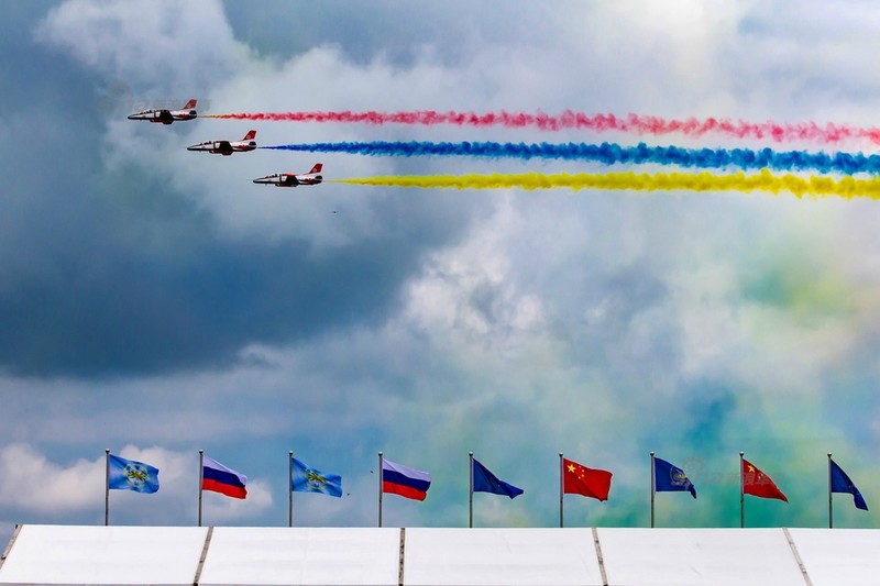 Man nhan chien dau co Nga-Trung khong kich...may bay F-16