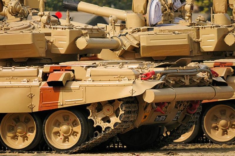 Kinh hoang: T-90S se tieu diet duoc xe tang cach 8km-Hinh-8